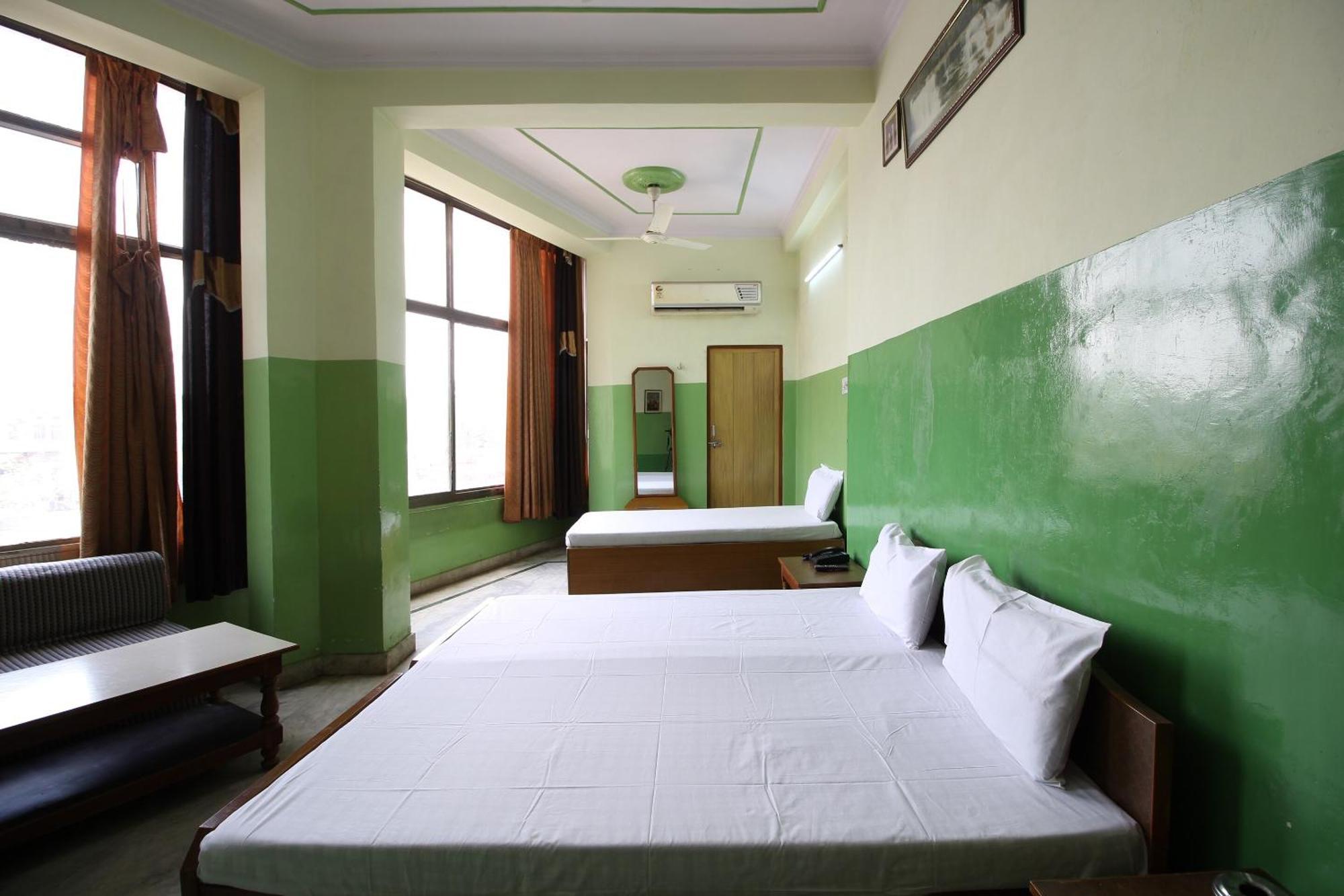 Hotel O Shree Shyam Guest House Jaipur Bagian luar foto