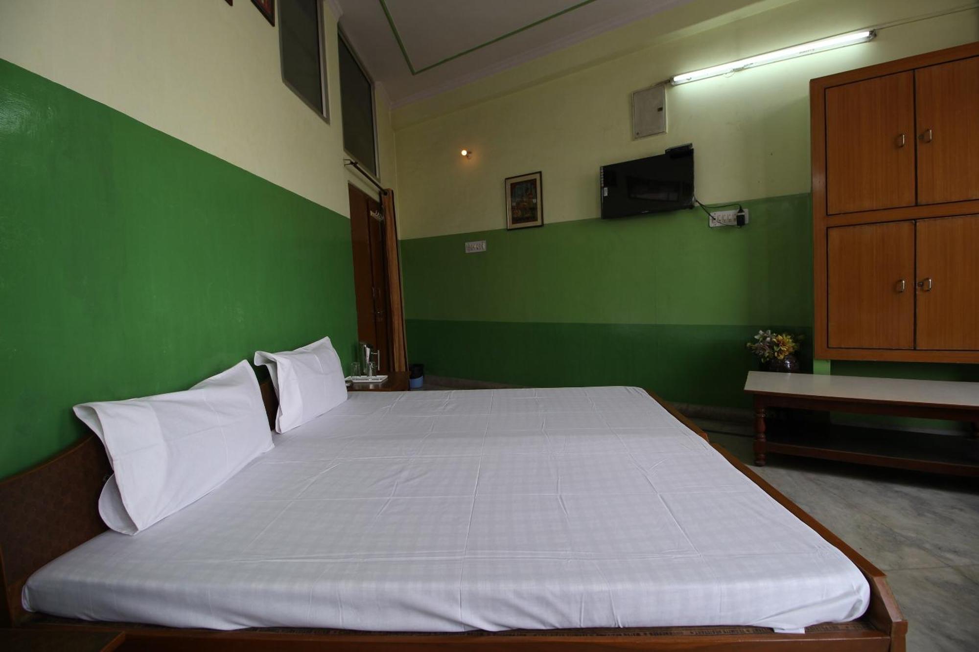 Hotel O Shree Shyam Guest House Jaipur Bagian luar foto