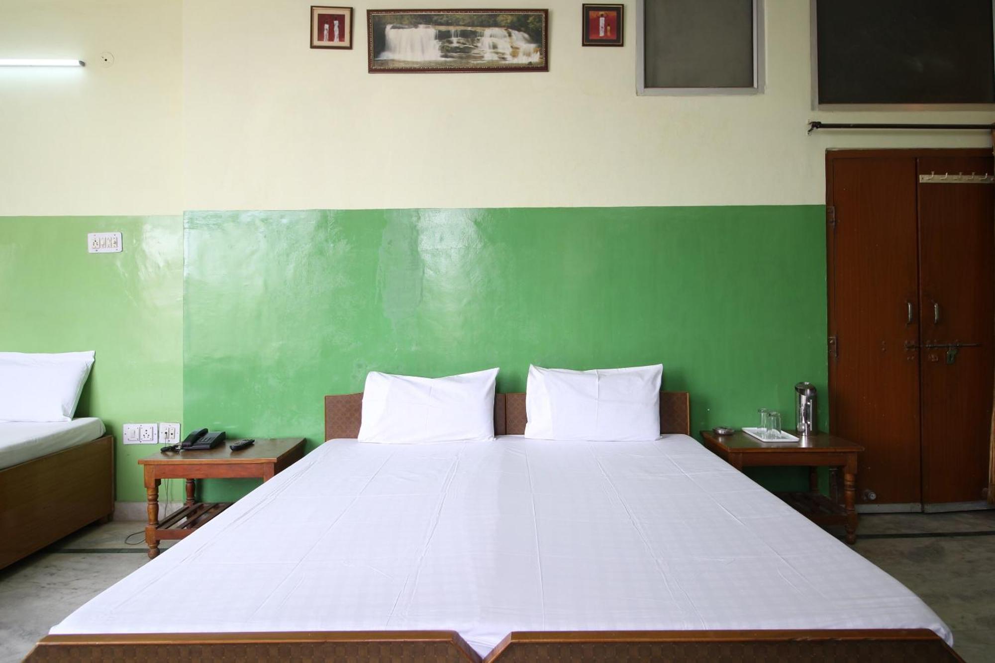Hotel O Shree Shyam Guest House Jaipur Bagian luar foto